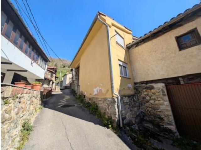 Chalet en venta en Aller, Asturias
