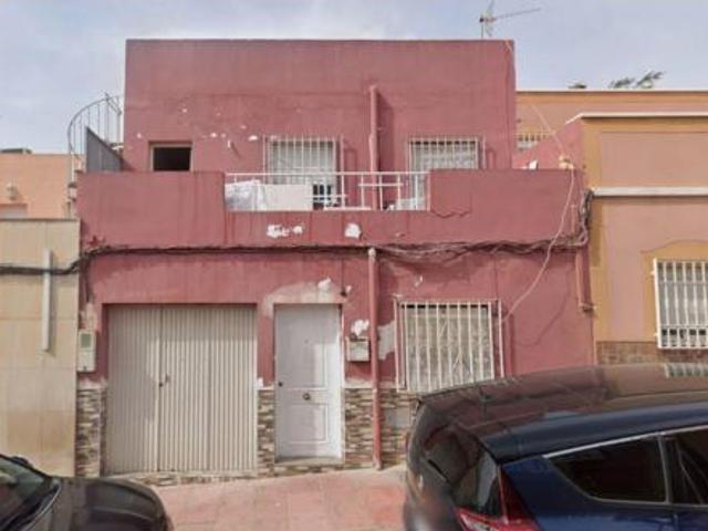 Chalet en venta en San Luis, Almería