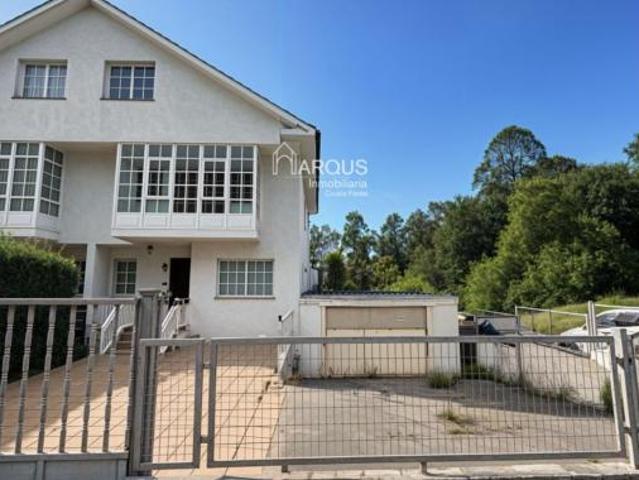 Chalet en venta en Ames, Santiago