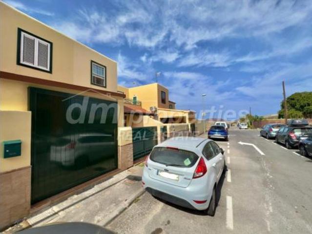 Chalet en venta en La Estrella, Arona