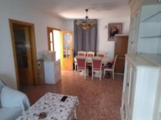 Chalet en venta en Baena, Andalucía
