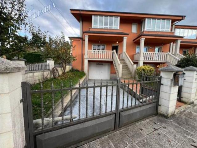 Villa en venta en Baralla, Senra