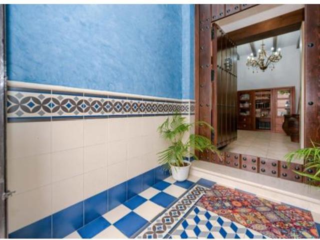 Chalet en venta en Benacazón, Andalucía