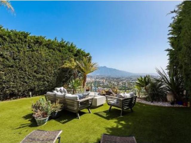Chalet en venta en La Alquería-El Paraíso, Costa del Sol Occidental
