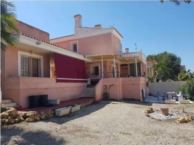 Villa en venta en Benidorm