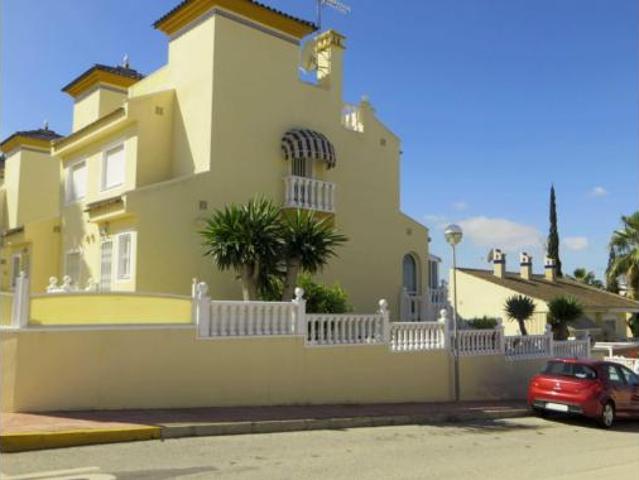Chalet en venta en Urbanización Benimar, el Baix Segura / La Vega Baja