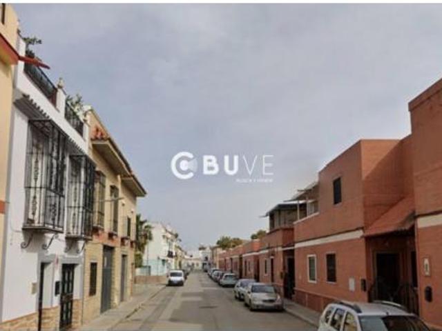 Chalet en venta en Brenes, Andalucía