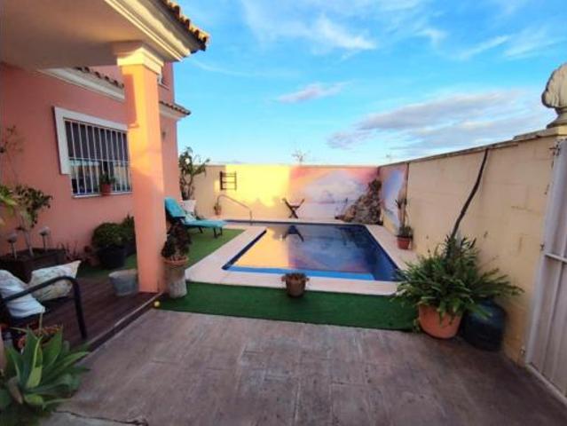 Chalet en venta en Burguillos, Andalucía