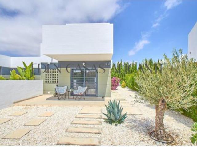 Chalet en venta en Urbanización Valle Dorado, l'Alacantí