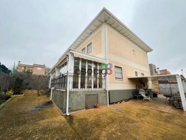 Villa en venta en Cabanillas Del Campo