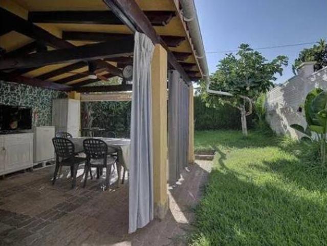 Chalet en venta en Ortembach, Calp