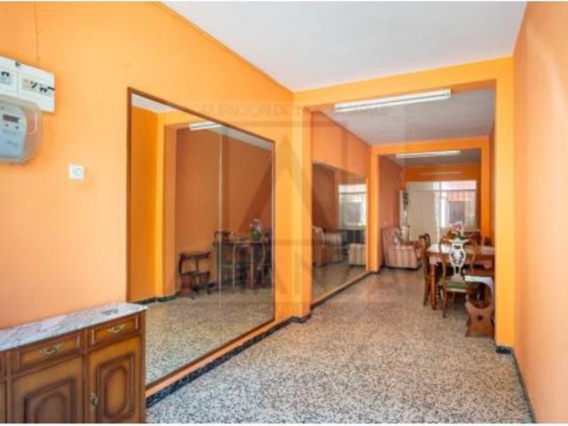 Chalet en venta en Camas, Andalucía