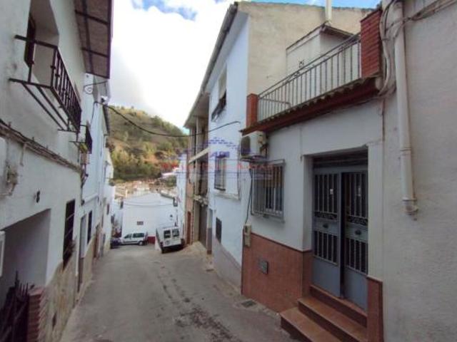 Chalet en venta en Cambil, Andalucía