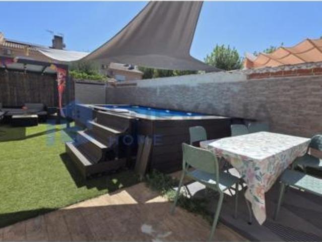 Chalet en venta en Casarrubuelos, Madrid