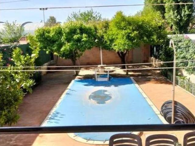 Chalet en venta en Casarrubuelos, Madrid