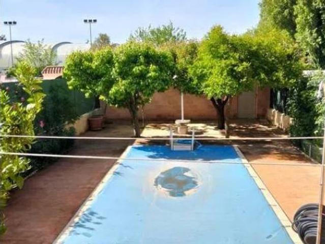 Chalet en venta en Casarrubuelos, Madrid