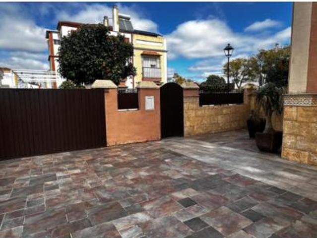 Chalet en venta en Castilleja De Guzmán, Andalucía