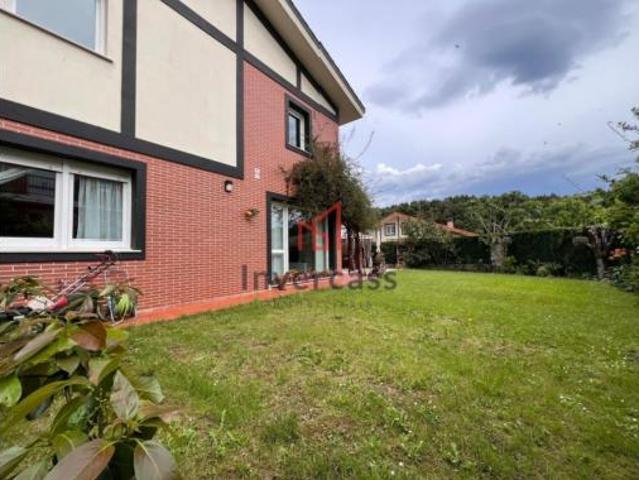 Chalet en venta en Oriñón, Castro-urdiales