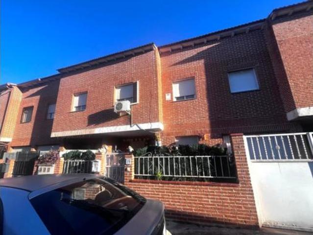 Chalet en venta en Chozas De Canales, Castilla-La Mancha