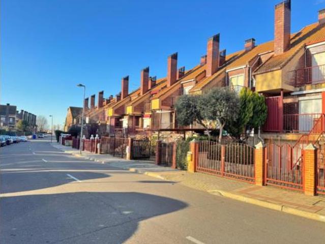 Chalet en venta en Cistérniga, Castilla y León