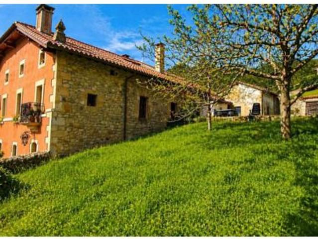 Chalet en venta en Corvera De Toranzo, Cantabria