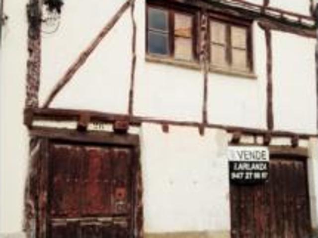 Chalet en venta en Covarrubias, Castilla y León