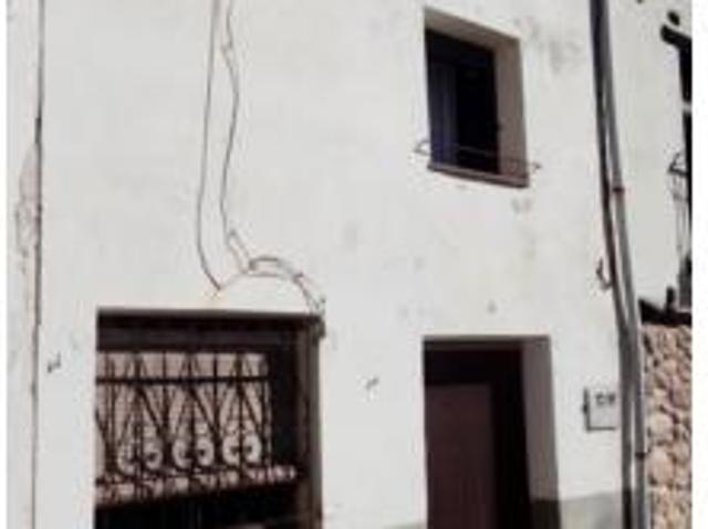 Chalet en venta en Covarrubias, Castilla y León