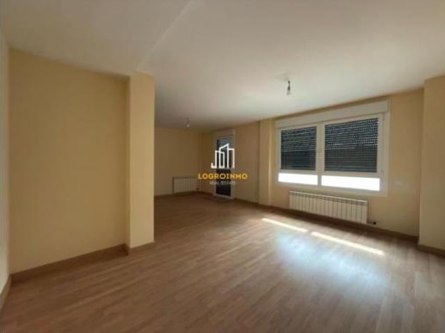 Chalet en venta en Entrena, La Rioja