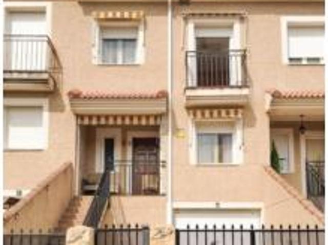 Chalet en venta en Espinosa de Henares, Guadalajara