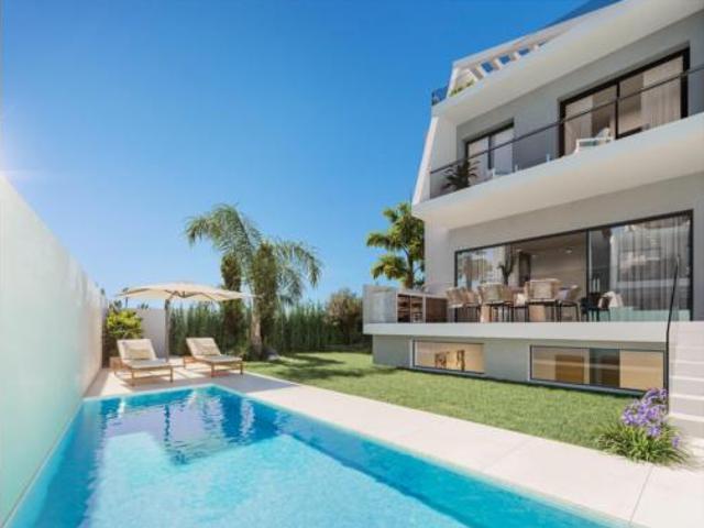 Villa en venta en Estepona, Bel-Air