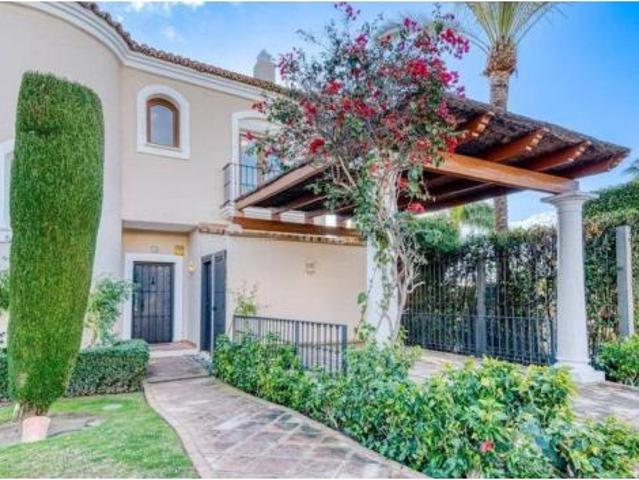 Villa en venta en Estepona, Bel-Air