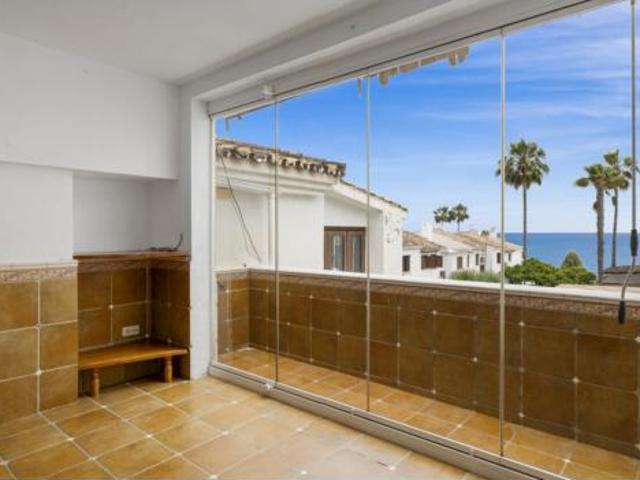 Chalet en venta en Urbanización Altos de Guadalobon, Estepona