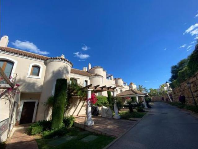 Chalet en venta en Monte Biarritz, Costa del Sol Occidental