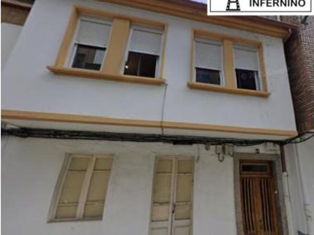 Chalet en venta en Ferrol