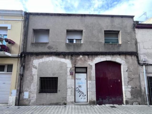 Chalet en venta en Figueres, Girona