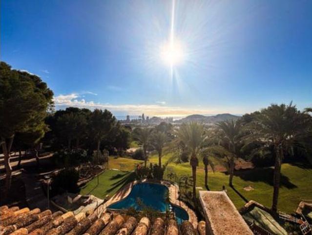 Chalet en venta en Urbanització Golf Badia, Finestrat