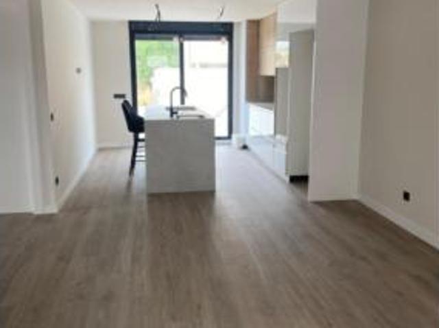 Villa en venta en Fuenlabrada, El Vivero