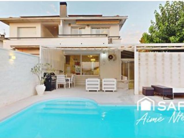 Chalet en venta en Montjuïc, Gironès