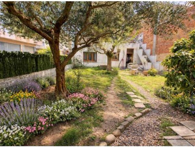 Chalet en venta en Santa Eugènia, Gironès