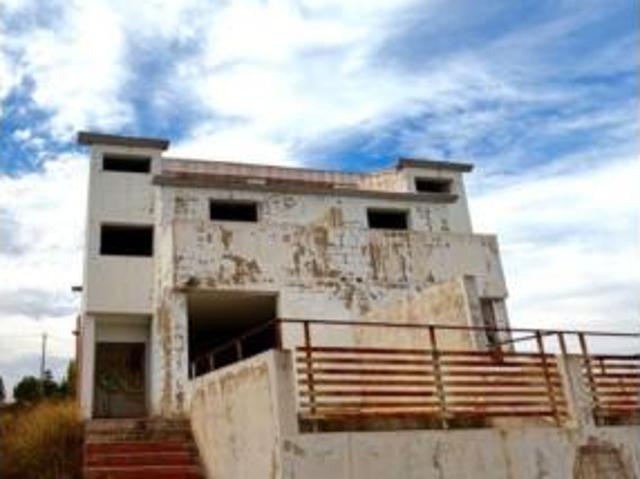 Chalet en venta en Alborache, València / Valencia