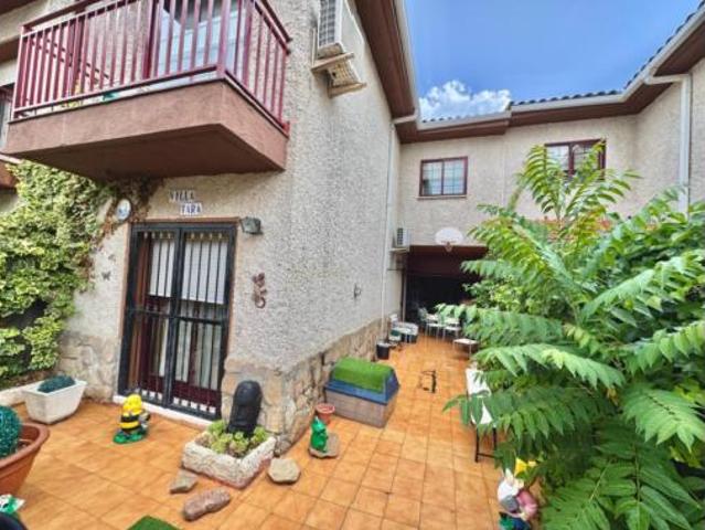Villa en venta en Griñón