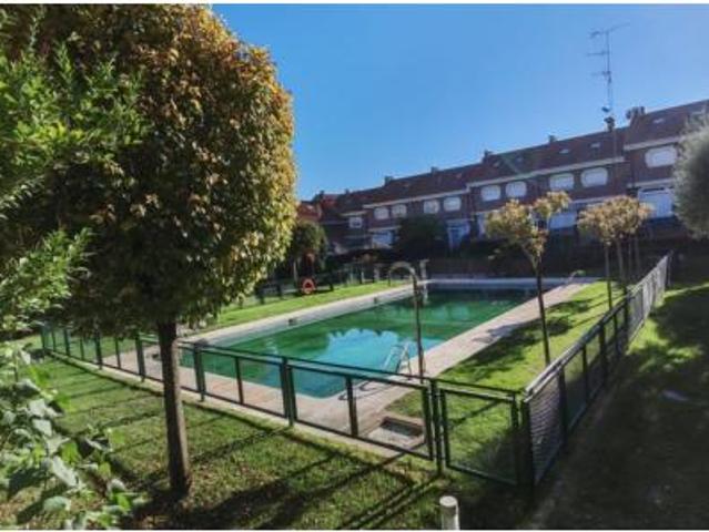 Chalet en venta en Los Manantiales, Guadalajara