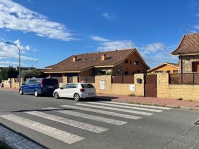 Chalet en venta en Guadarrama, Madrid