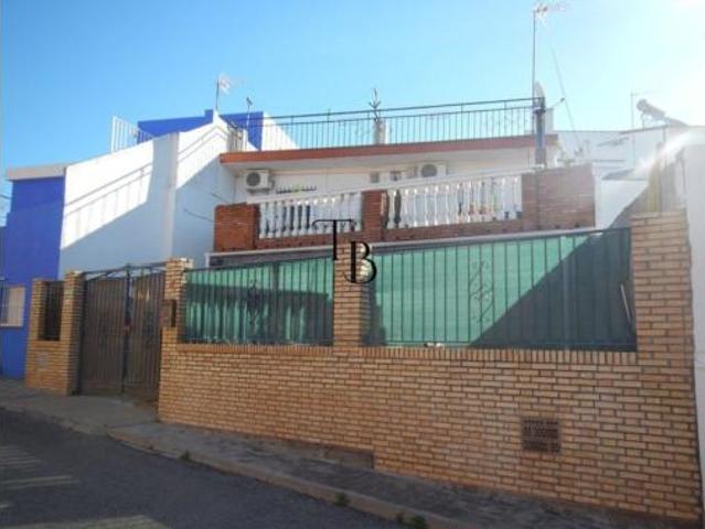 Chalet en venta en Las Pajanosas, Guillena