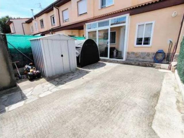 Chalet en venta en Hontanares De Eresma, Castilla y León