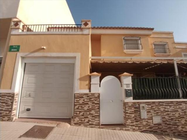 Chalet en venta en La Gloria, Huércal De Almería