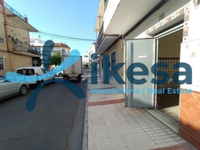 Chalet en venta en La Algaba, Andalucía