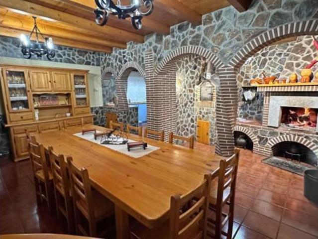 Villa en venta en La Pedraja De Portillo Villa en venta en La Pedraja De Portillo