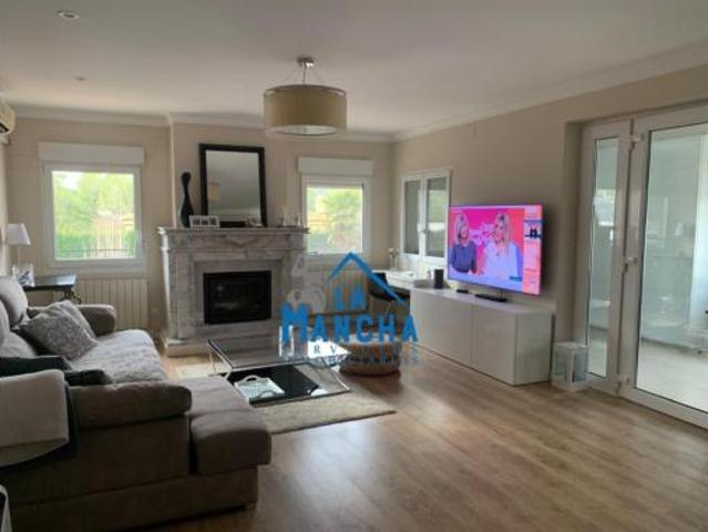 Chalet en venta en La Roda, Albacete
