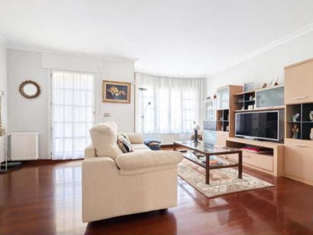 Chalet en venta en Lasarte-oria, Guipúzcoa